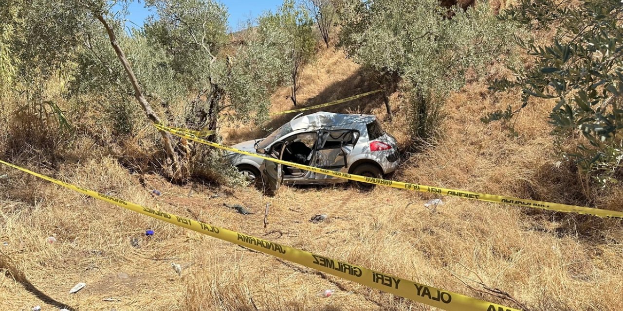 Aydın'da devrilen otomobildeki 1 kişi öldü, 1 kişi yaralandı