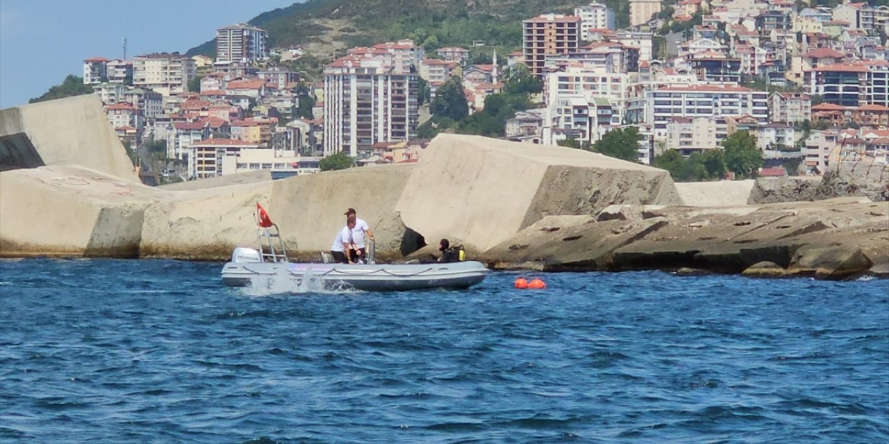 Zonguldak Valiliği geçen yıl batan yük gemisinin enkaz kaldırma çalışmalarının tamamlandığını bildirdi: