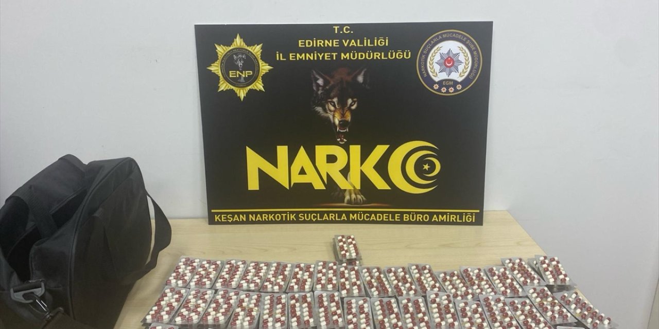 Edirne'de 3 bin 53 uyuşturucu nitelikli hap ele geçirildi