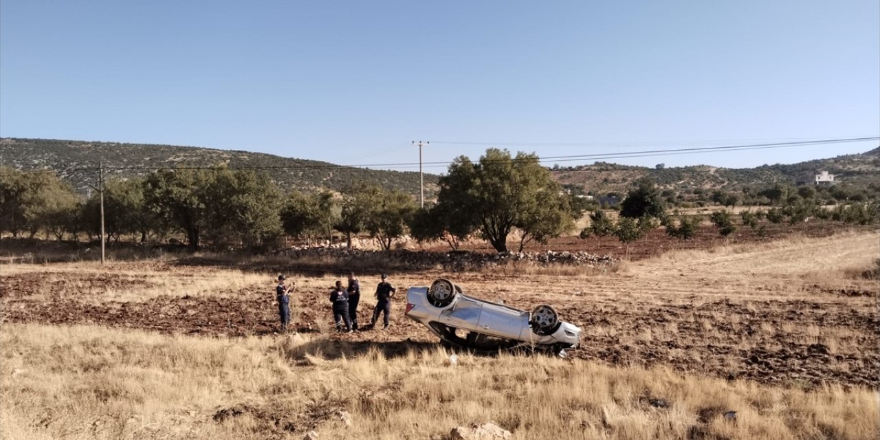 Gaziantep'te şarampole devrilen otomobildeki 5 kişi yaralandı