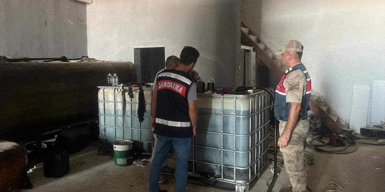 Şanlıurfa'da 6 bin 400 litre kaçak akaryakıt ele geçirildi