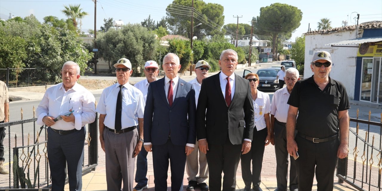 Kıbrıs Barış Harekatı'nın 2. aşamasında Haspolat'ta şehit düşen Mehmetçikler KKTC'de anıldı