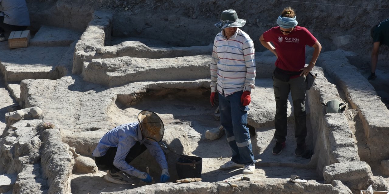 Arslantepe Höyüğü'nde 6 bin 400 yıllık fırın bulundu