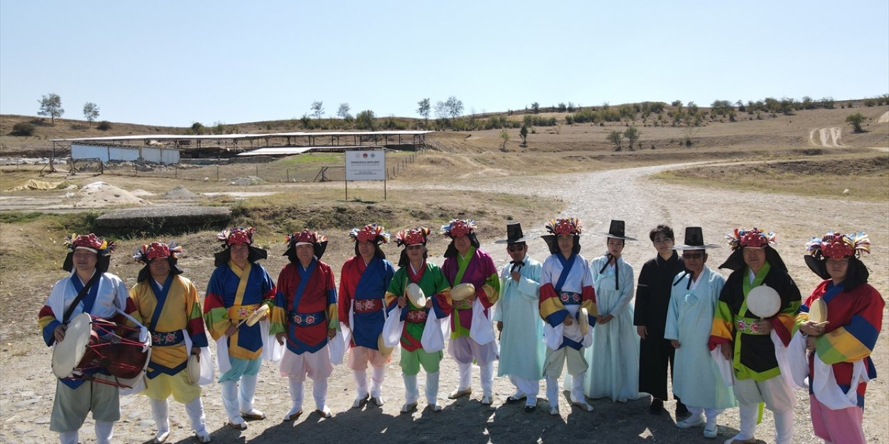 Pompeiopolis Antik Kenti, Güney Kore'den gelen dans ekibinin gösterisiyle renklendi