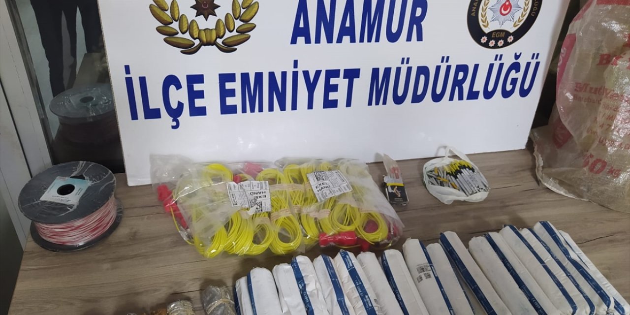 Mersin'de 19 kilo 500 gram jel dinamit ele geçirildi