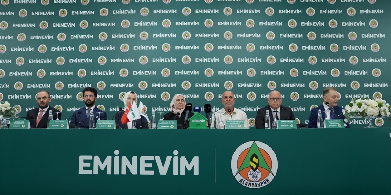 Alanyaspor ile Eminevim arasında sponsorluk anlaşması imzalandı