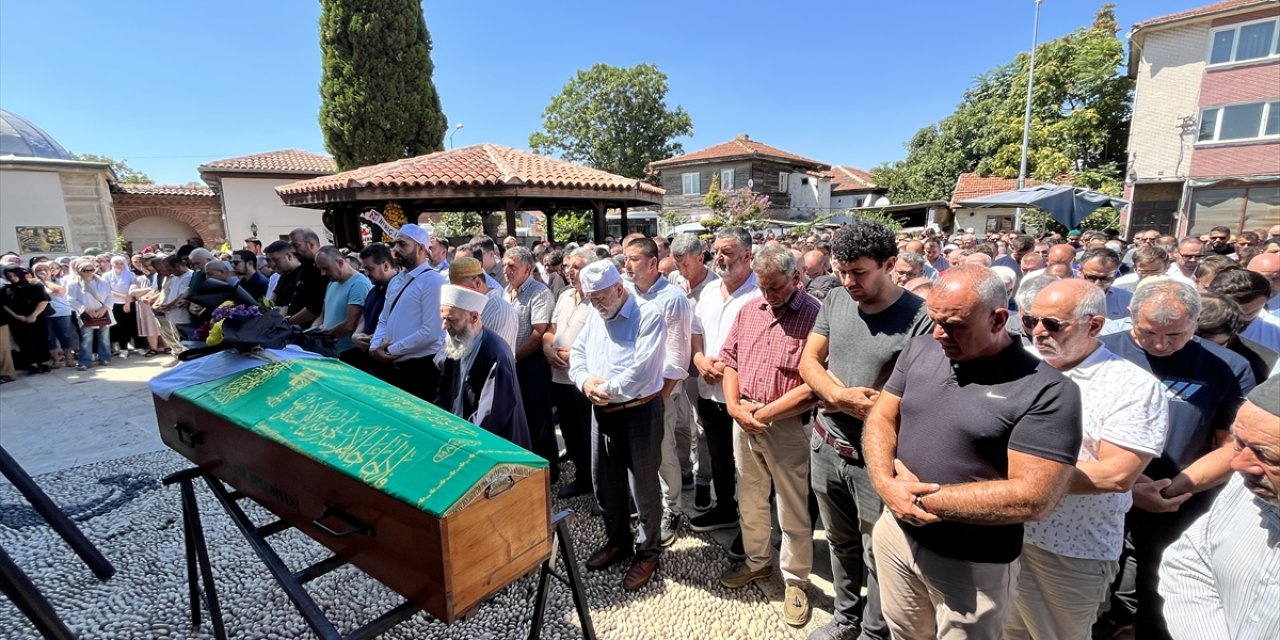 Edirne'de arkadaşını silahla kazara öldürdüğü iddia edilen şüpheli tutuklandı