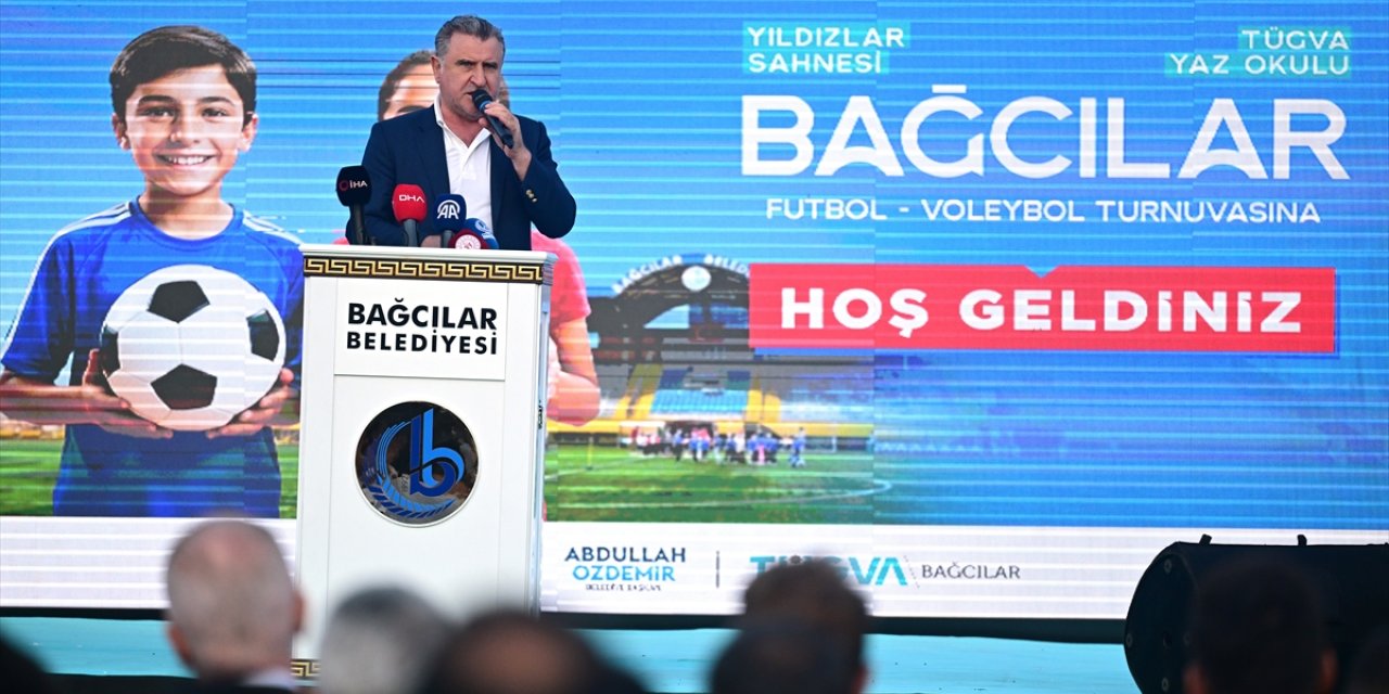 Bakan Osman  Aşkın Bak, Bağcılar'da geleceğin sporcularıyla buluştu