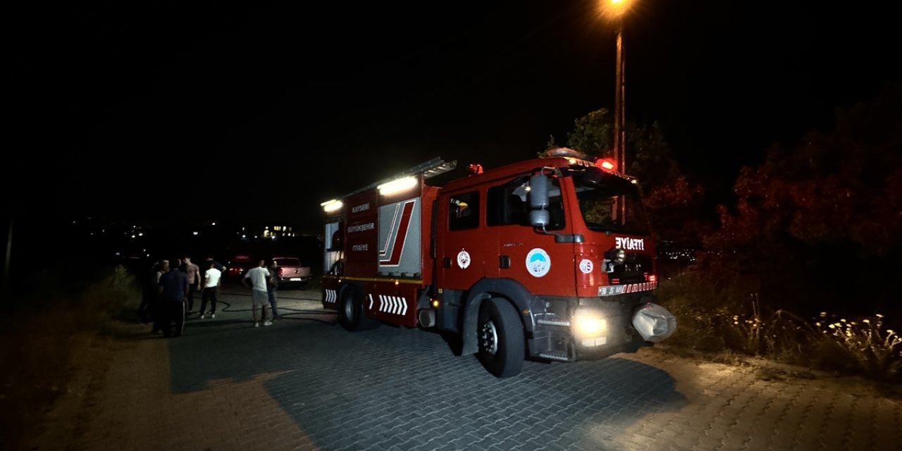 Kayseri'de havai fişekten çıktığı iddia edilen yangın söndürüldü