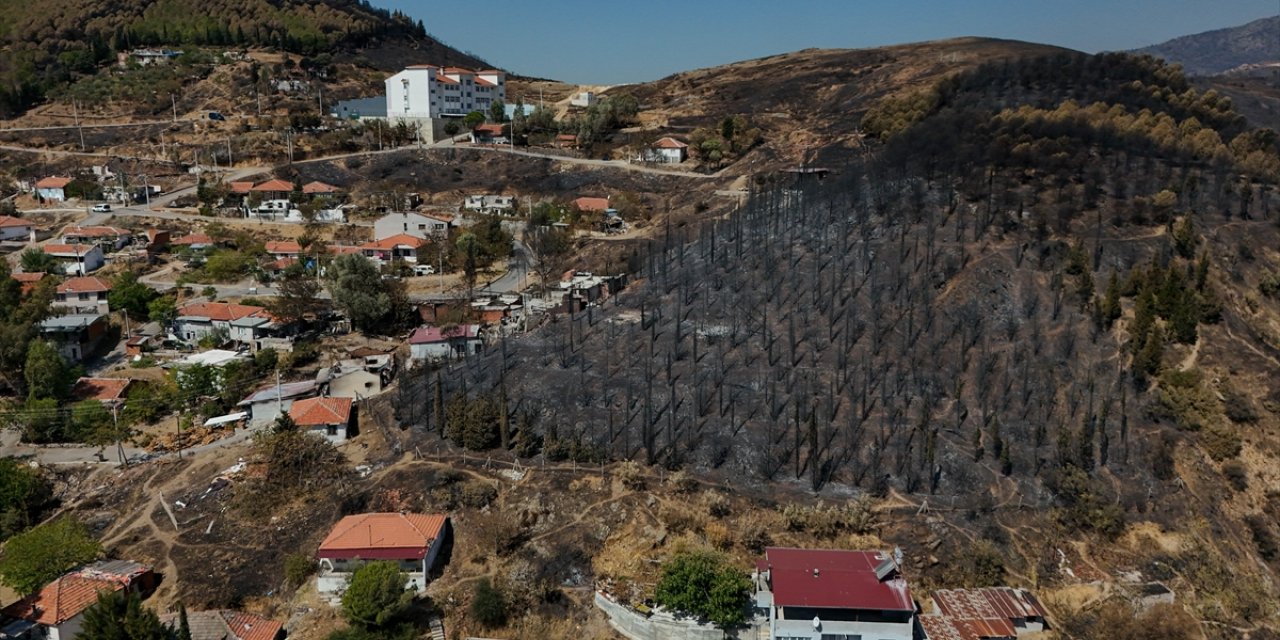 Evinin yanması nedeniyle göç ettiği İzmir'de yangın yine onu buldu