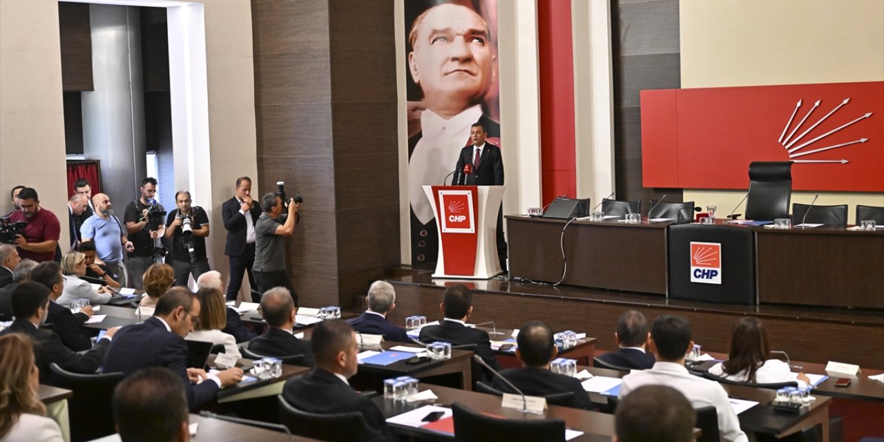 CHP Genel Başkanı Özel, Sosyal Demokrat Belediyecilik Eşgüdüm Konseyi Toplantısı'nda konuştu: