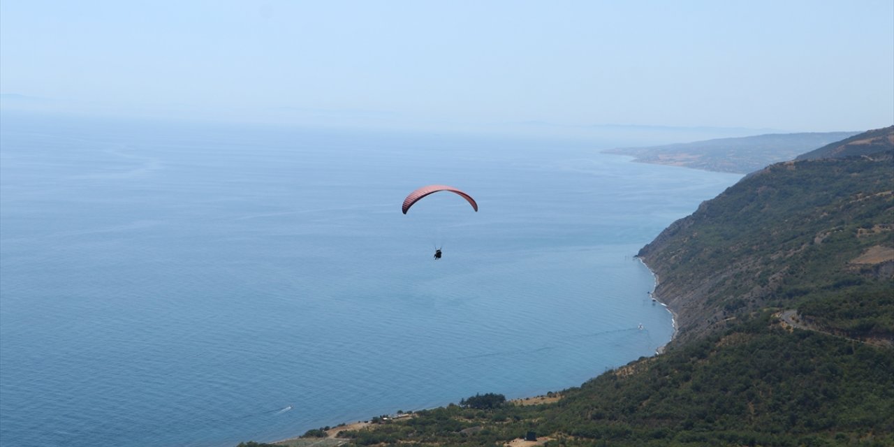 Tekirdağ'da mavi ve yeşilin buluştuğu "Uçmakdere Mahallesi"  yerli ve yabancı turistlerin ilgisini çekiyor