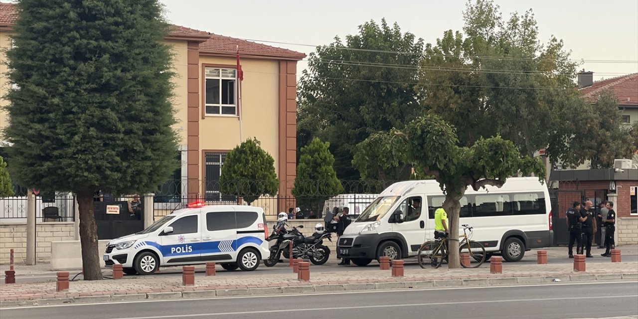 Konya'da karısını bıçakla öldüren kişi polise teslim oldu