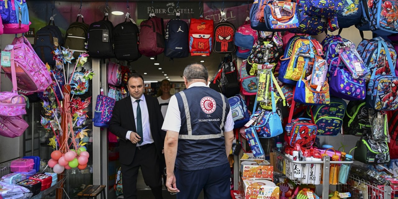 İstanbul'da Ticaret Bakanlığı ekipleri kırtasiye ve okul ürünlerinin fiyatlarını denetledi