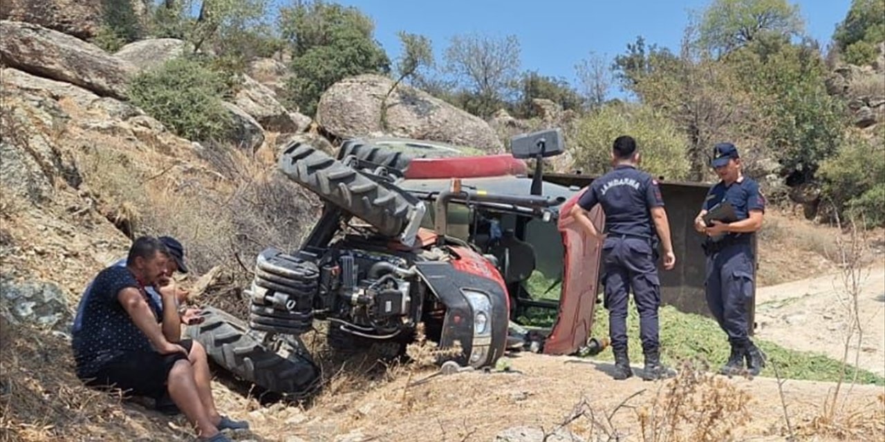 Aydın'da devrilen traktörün sürücüsü hayatını kaybetti