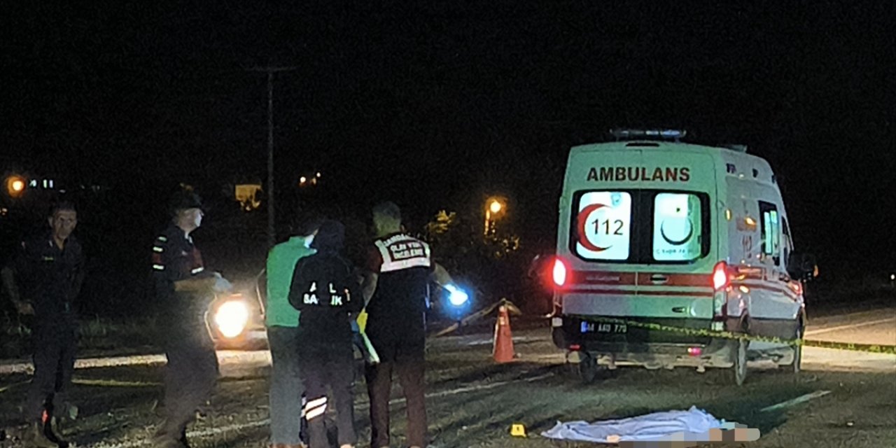 Malatya'da 2 ayrı aracın çarptığı yaya hayatını kaybetti