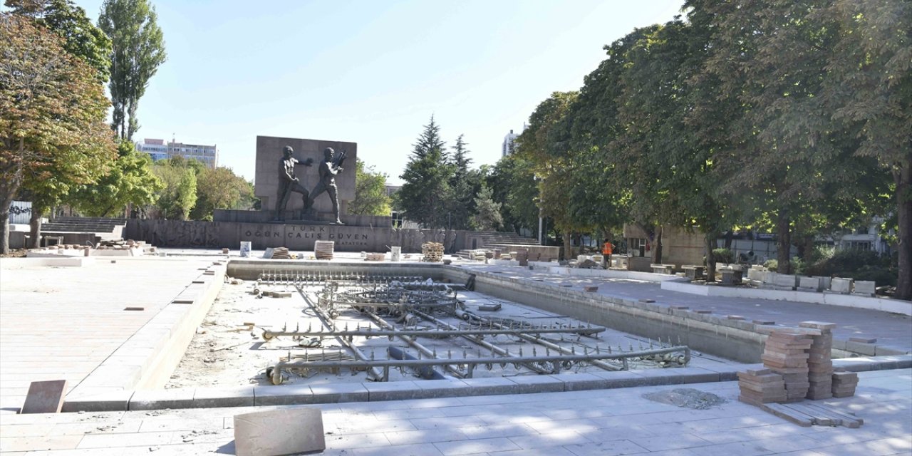 Cumhuriyet tarihinin Ankara'daki ilk parkı Güvenpark'taki yenileme çalışması devam ediyor