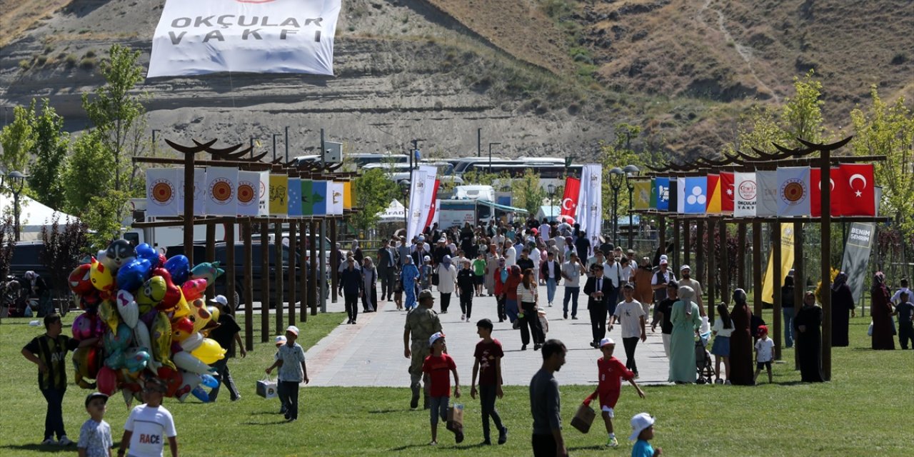 Ahlat'ta Malazgirt Zaferi'nin 953. yıl dönümü etkinlikleri başladı