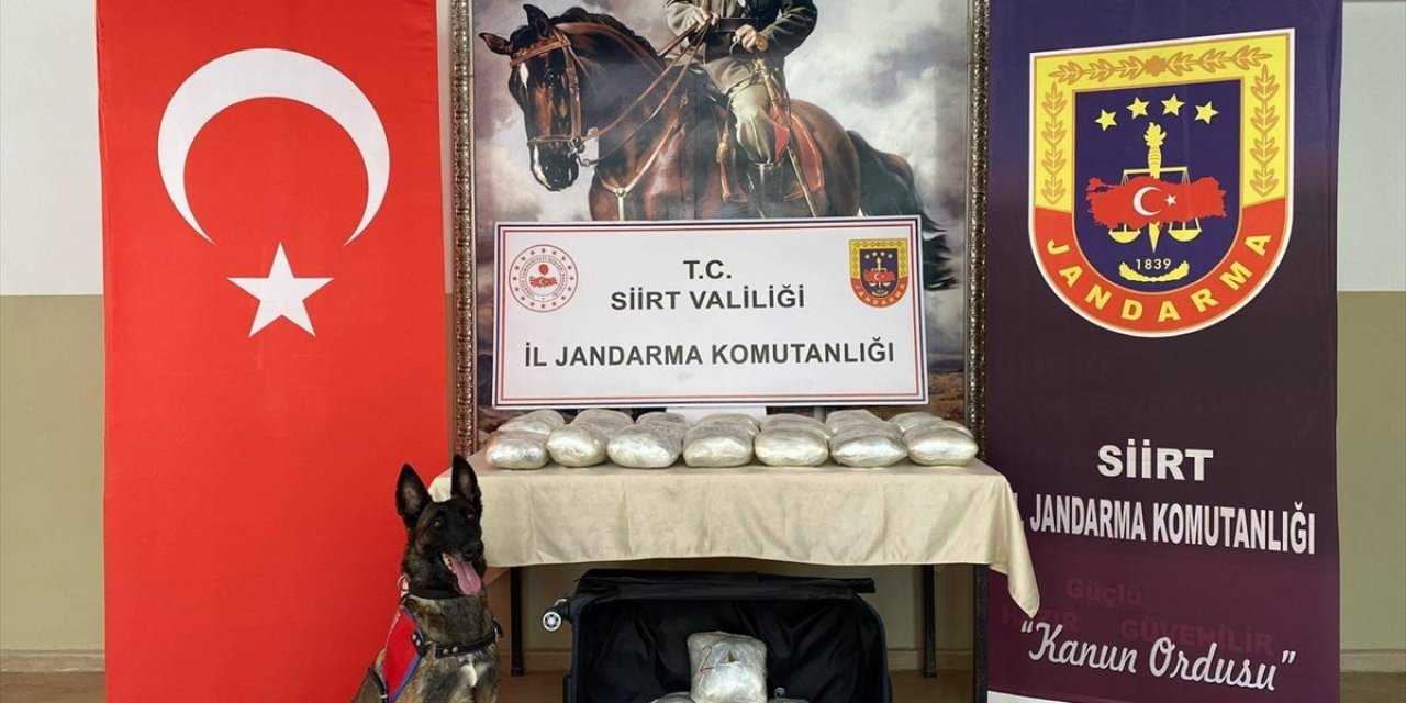 Siirt'te yolcu otobüsüne teslim edilen emanet bavulda 40 kilogram uyuşturucu bulundu