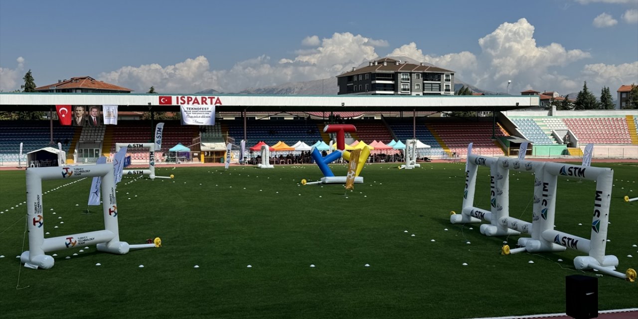 TEKNOFEST kapsamında düzenlenen "Drone Şampiyonası"nın ilk etabı Isparta'da başladı