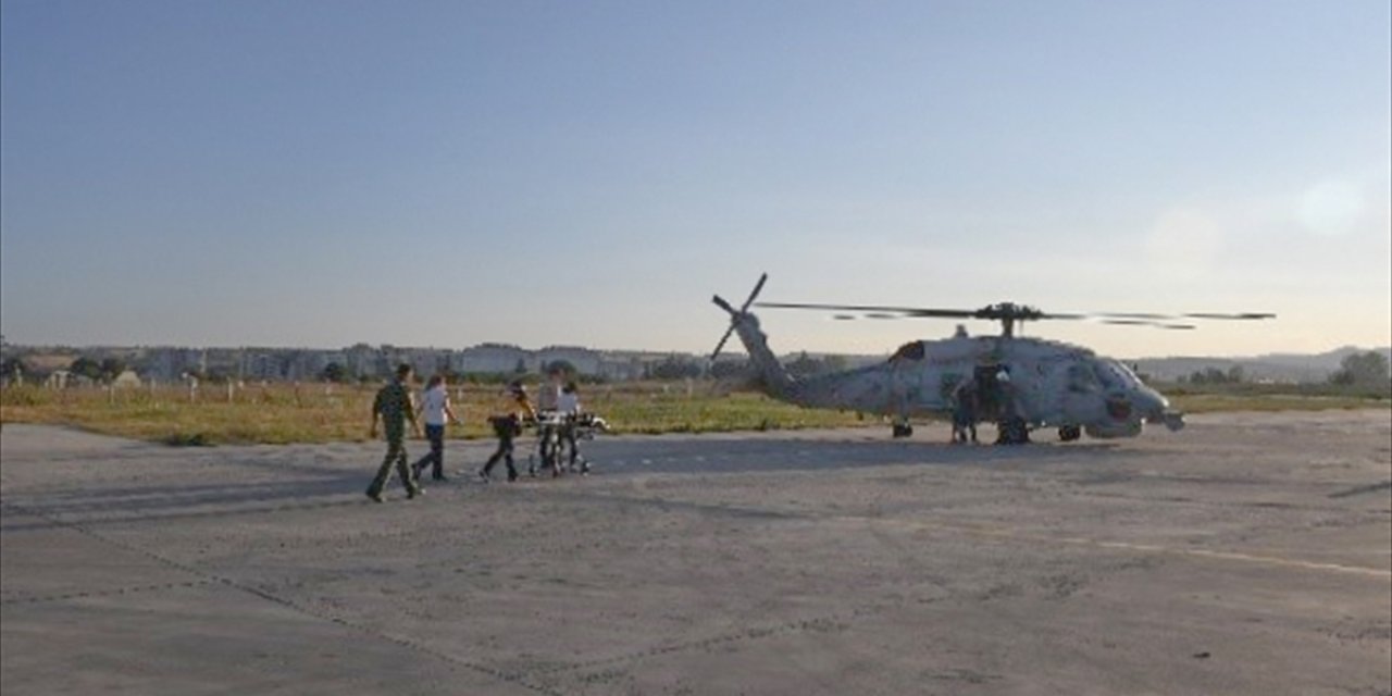 Kalp krizi geçirdiği belirtilen vatandaş, askeri helikopterle hastaneye nakledildi