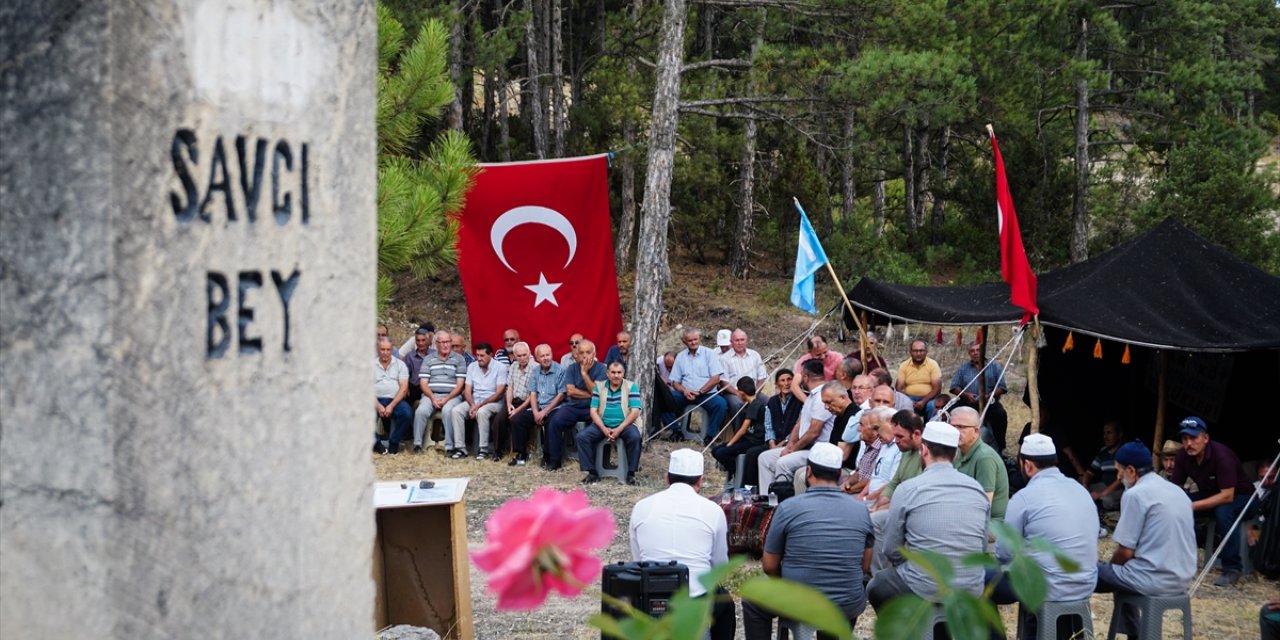 Ertuğrul Gazi'nin oğlu Saru Batu Savcı Bey, Domaniç'teki kabri başında anıldı