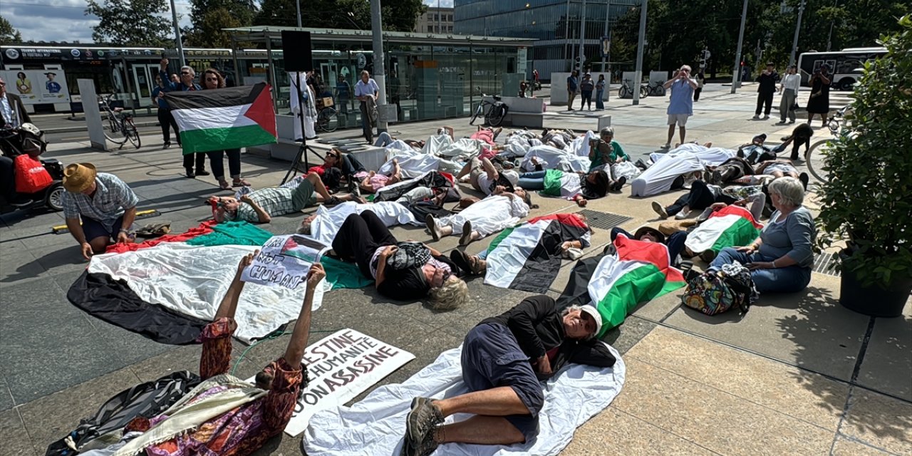 İsviçre Dışişleri Bakanı, "İsrail'i destekleyen tutumu" nedeniyle BM önünde protesto edildi