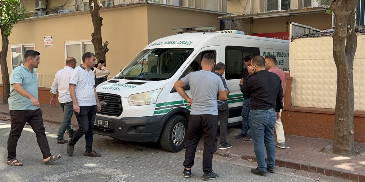 Adana'da su kuyusunda ölen 2 kişinin cesedi ailelerine teslim edildi