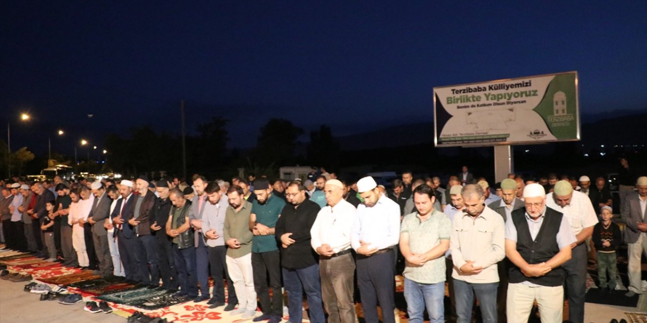 Erzincan'ın manevi şahsiyeti Terzibaba yad edildi