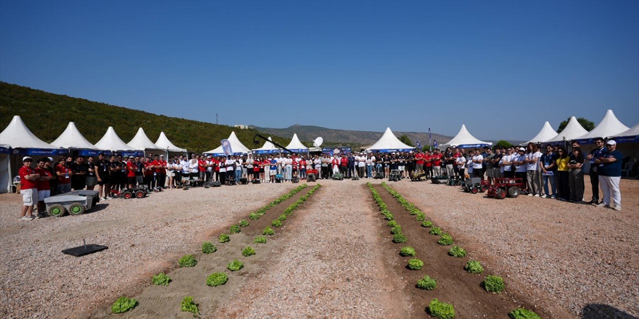 Tarımsal insansız kara araçları TEKNOFEST için piste çıktı