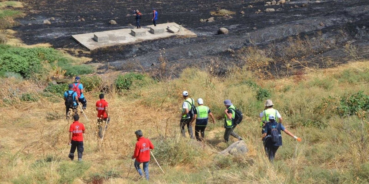 Dicle Elektrik ekipleri de 8 yaşındaki Narin'i arama çalışmalarına destek veriyor