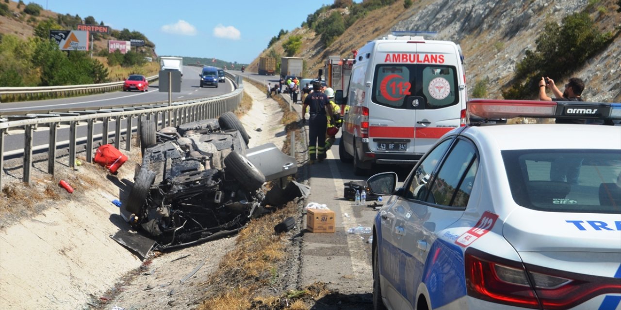 Kütahya’da zincirleme trafik kazasında 6 kişi yaralandı