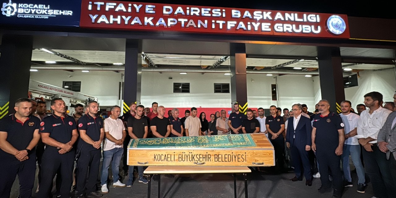 GÜNCELLEME - Kocaeli'de hafif ticari araçla motosikletin çarpışması sonucu 1 kişi öldü, 2 kişi yaralandı