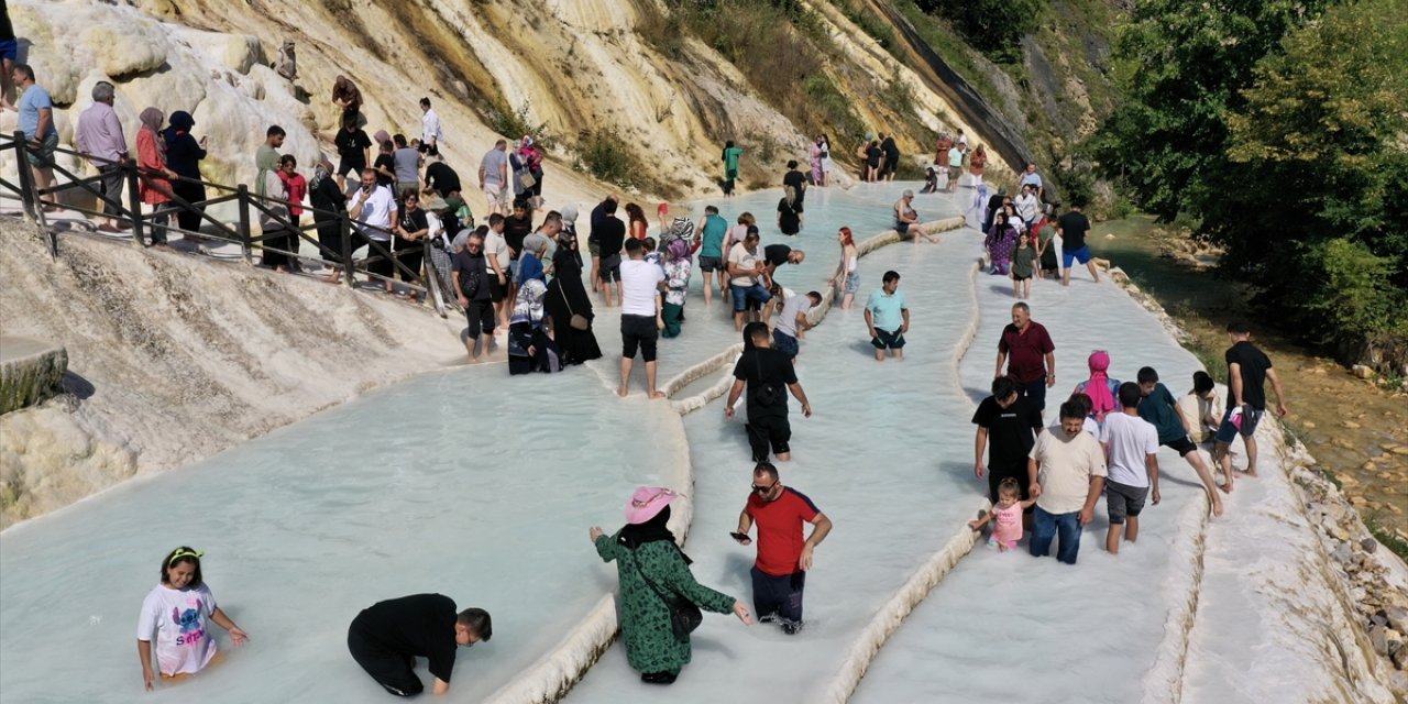 Pamukkale'yi andıran Göksu travertenlerine ziyaretçi sayısı yüzde 50 arttı