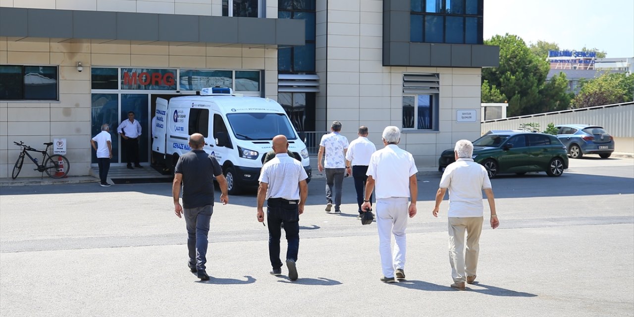 Alanya'da otelde başına baca kapağı düşen kadın hastanede yaşamını yitirdi