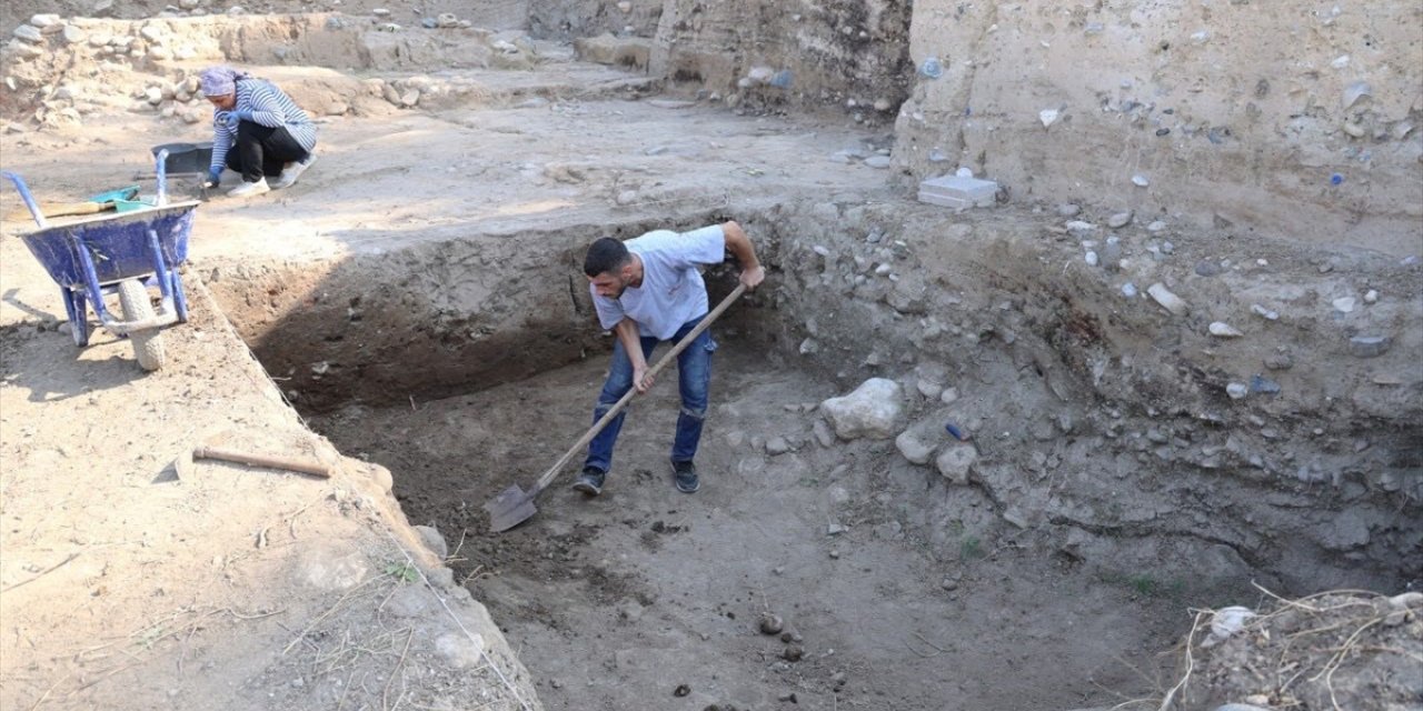 Mersin'de 9 bin yıllık Yumuktepe Höyüğü'nde 30. dönem kazıları başladı