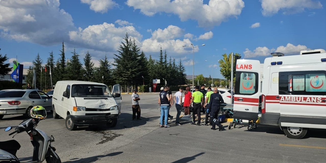 Çorum’da zincirleme trafik kazasında 1 kişi yaralandı