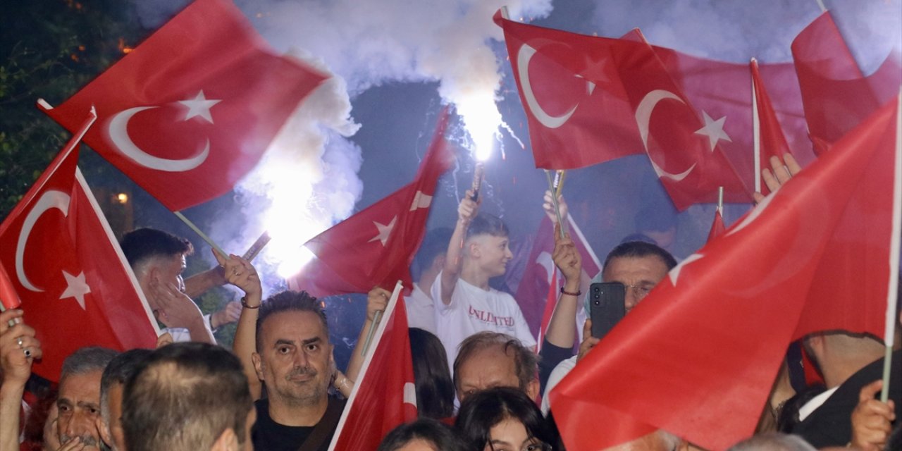 Trabzon ve Giresun'da fener alayı düzenlendi