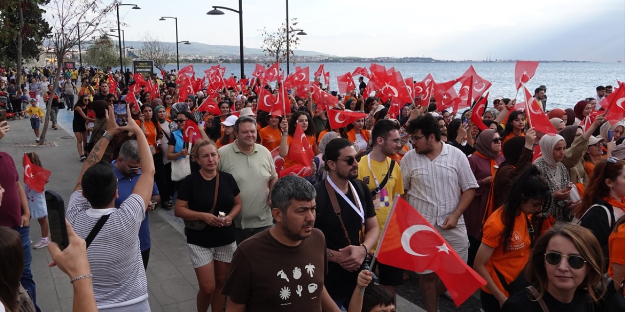 Çanakkale Kültür Yolu Festivali kapsamında kortej yürüyüşü yapıldı