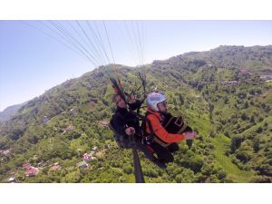 Yamaç paraşütü yaparken tulum çaldı