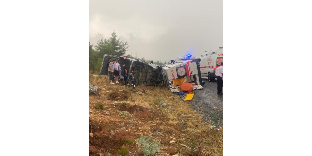 Muğla'da iki trafik kazasında 1 kişi öldü, 14 kişi yaralandı