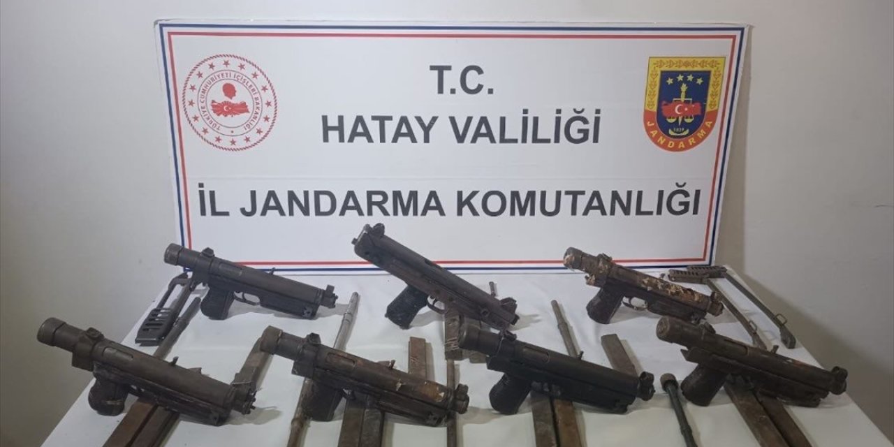 Hatay'da ruhsatsız 23 tabanca ele geçirildi