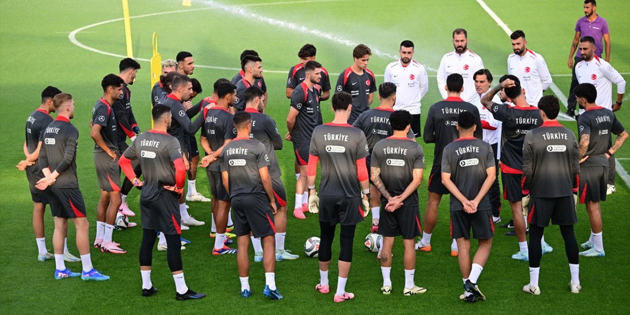 A Milli Futbol Takımı, Galler maçının hazırlıklarına başladı