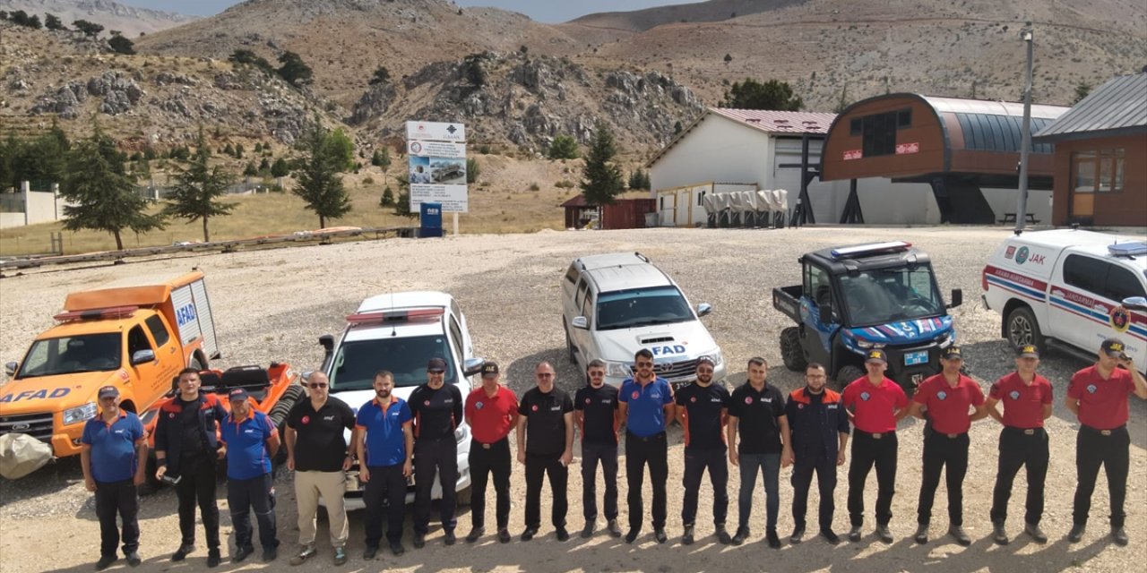 Isparta'daki Davraz Kayak Merkezi'nde kurtarma tatbikatı yapıldı