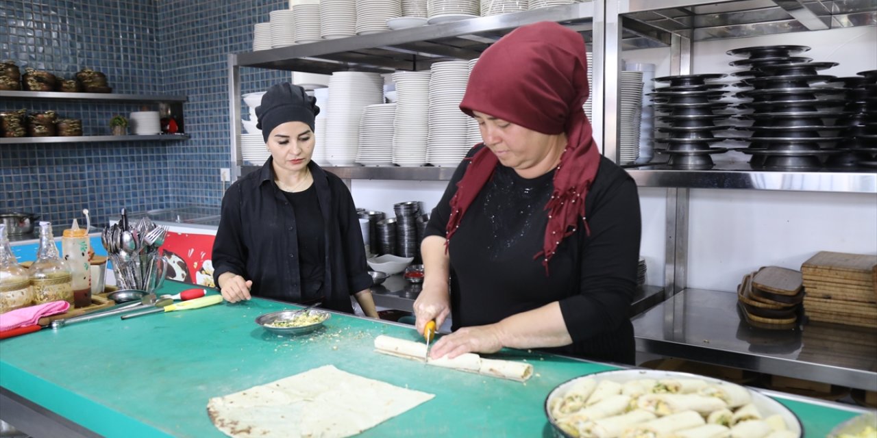 Annesinden öğrendiği lezzetlerle hem ailesine hem de onlarca kadına istihdam sağladı