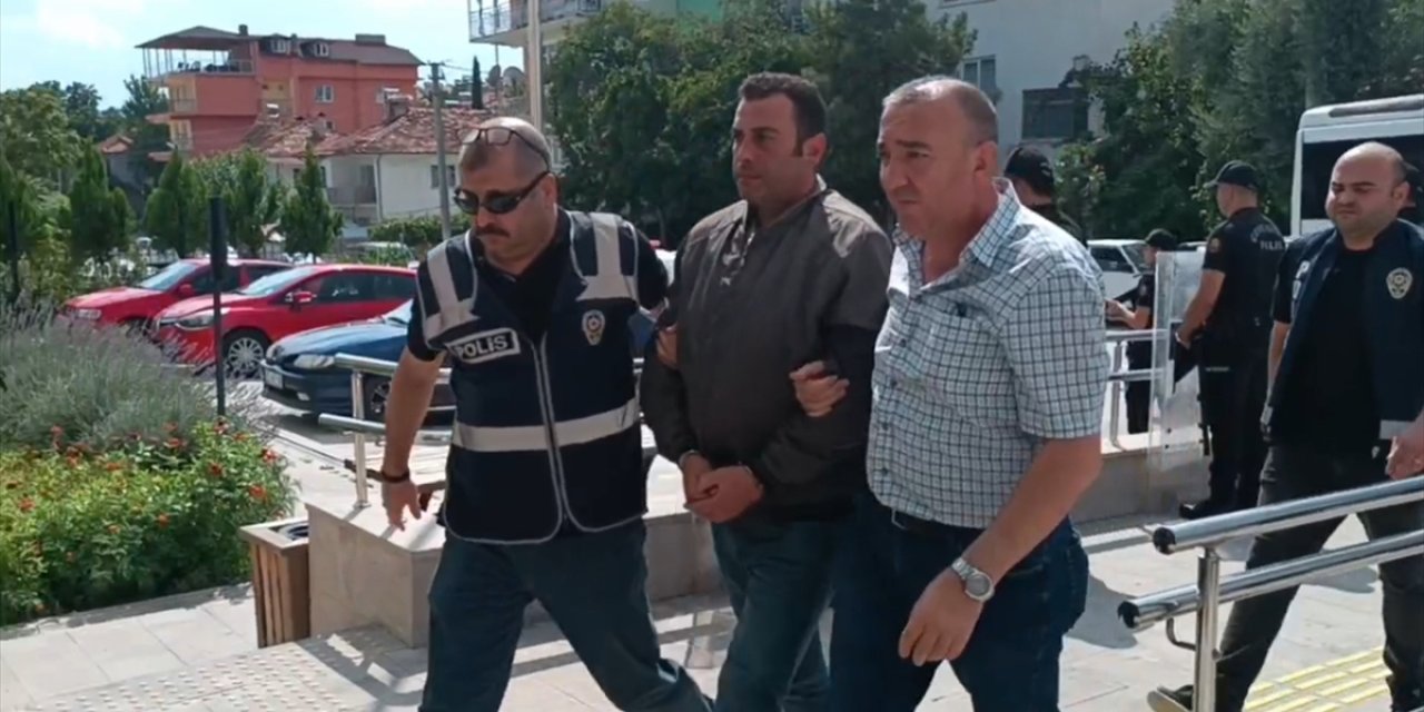 Burdur'da baba ve oğlunu tüfekle öldüren zanlı tutuklandı