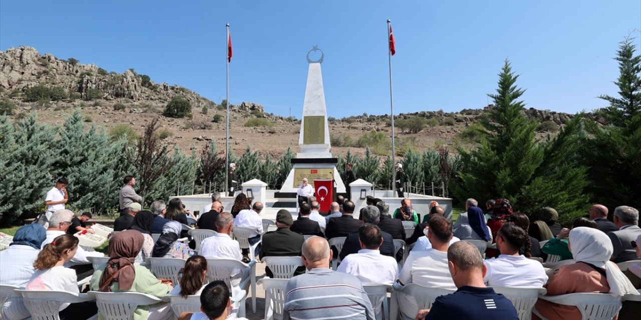 Afyonkarahisar'da mühimmat deposundaki patlamada şehit olan askerler anıldı