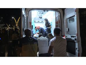 Mardin'de minibüs yayalara çarptı : 2 yaralı