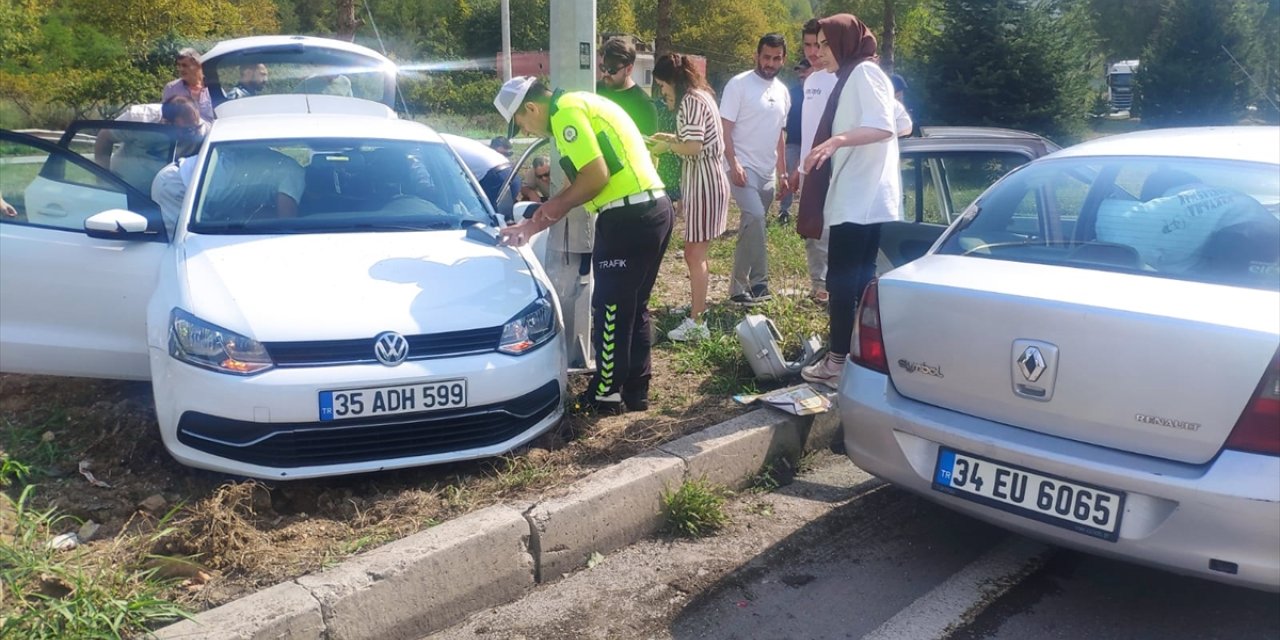 Samsun'da trafik kazasında 3'ü hemşire 7 kişi yaralandı