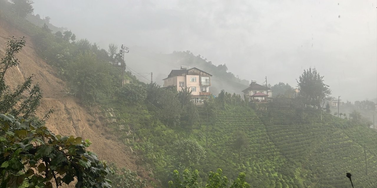 Rize'de sağanak etkili oldu